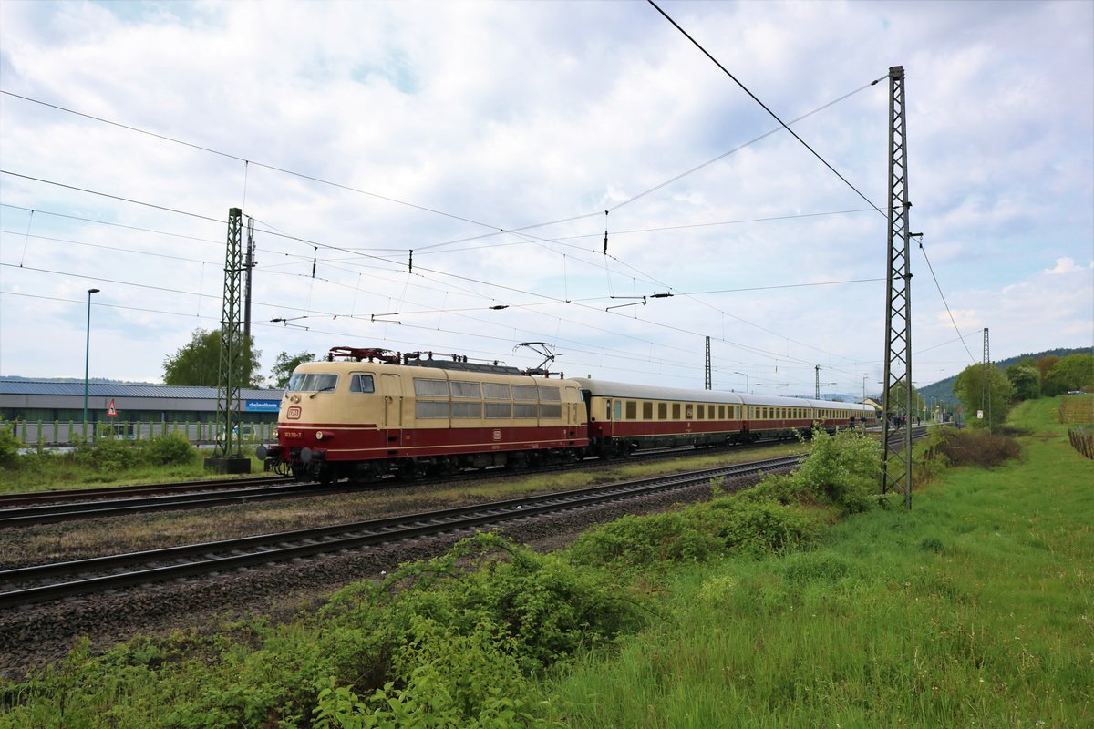 DB Museum 103 113-7 mit TEE Rheingold am 29.04.18 bei Schweich Bahnhof 