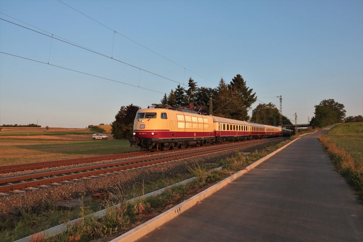 DB Museum 103 113-7 mit TEE Sonderzug am 19.09.20 bei Bruchköbel Ostheim 