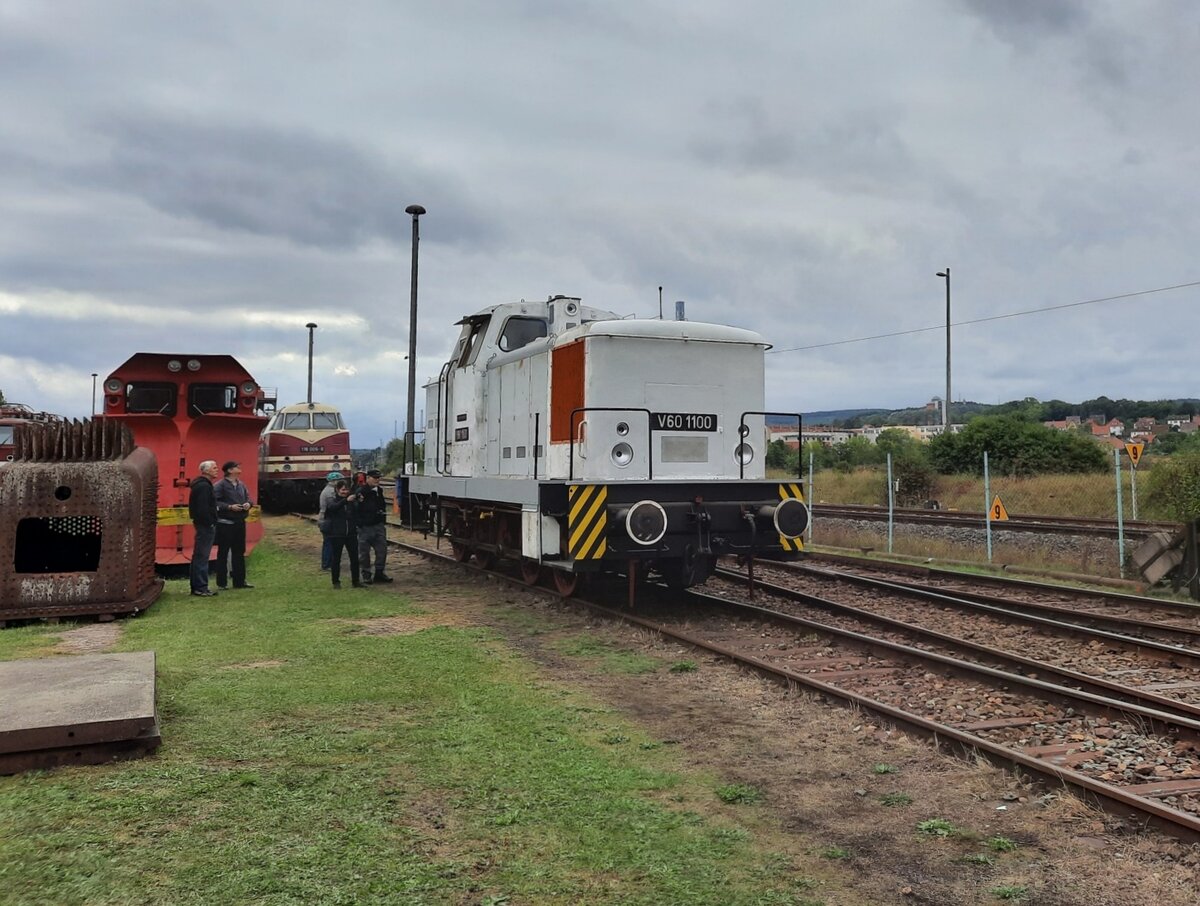 DB Museum V60 1100 (98 80 3346 100-1 D-DB) am 19.09.2021 beim Eisenbahnfest im Bw Arnstadt/hist.
