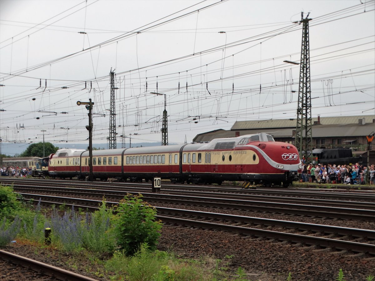 DB Museum VT11.5 TEE am 16.06.17 beim Sommerfest in Koblenz von einen Gehweg aus fotografiert