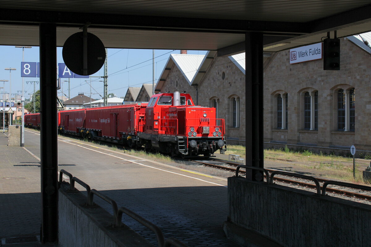 DB Netz 714 114 (99 80 9170 014-1 D-DB) am 04.06.2023 mit einem Tunnelrettungzug am DB Werk Fulda.