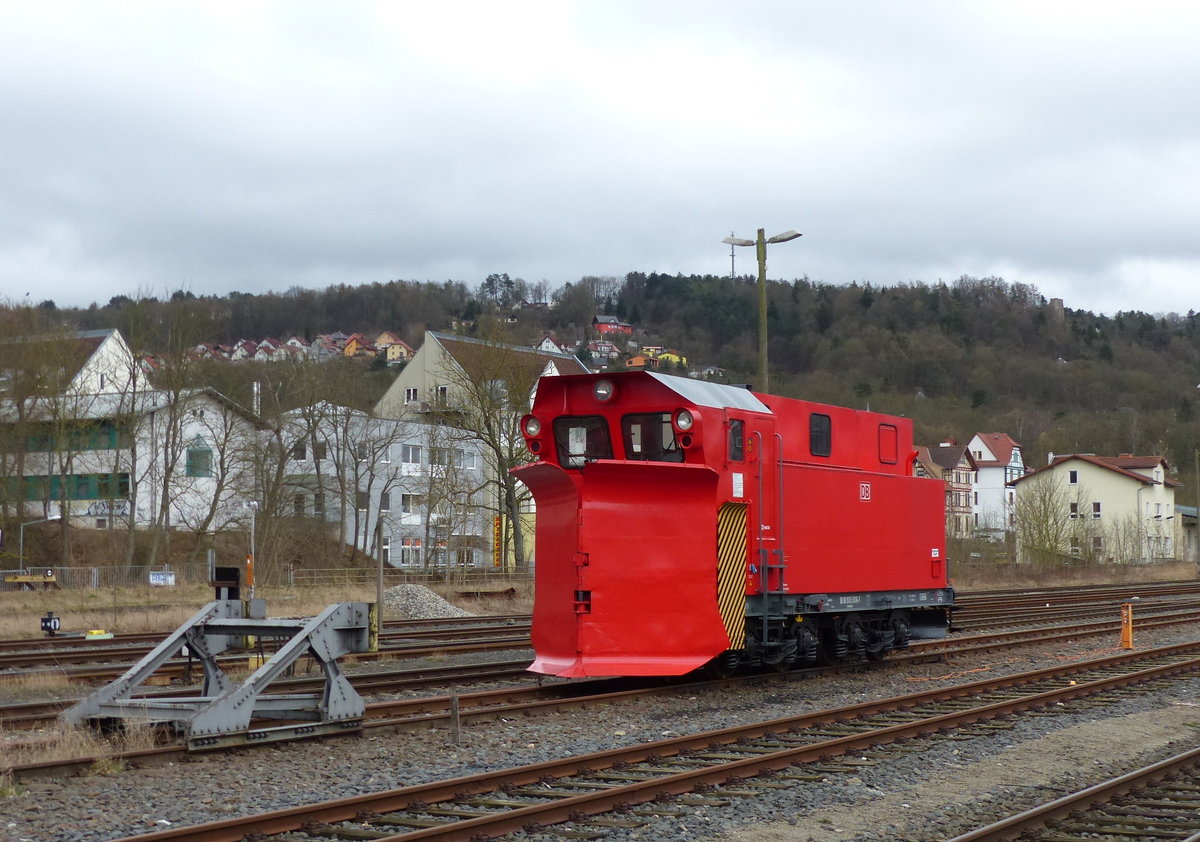 DB Netz 80 80 970 5 018-7 am 18.03.2017 in Meiningen.