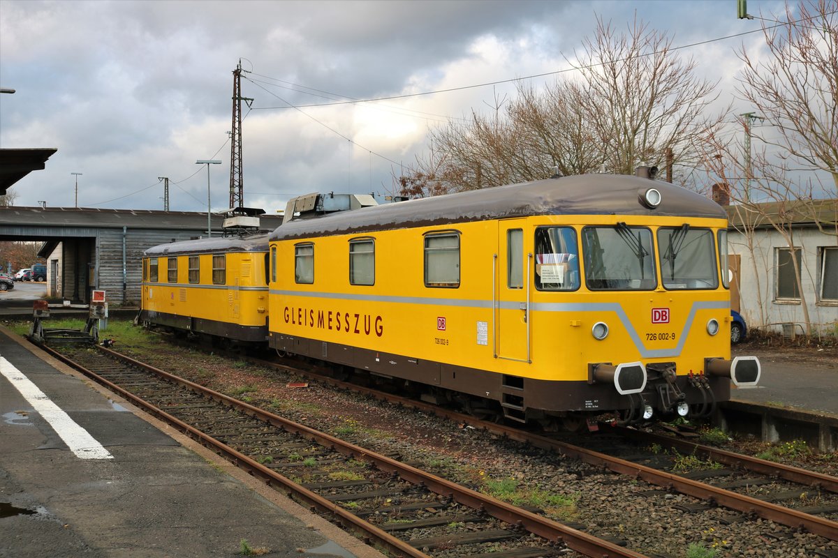 DB Netz Gleissmesszug 726 002-9 am 07.01.18 in Hanau Hbf von einen Bahnsteig aus gemacht