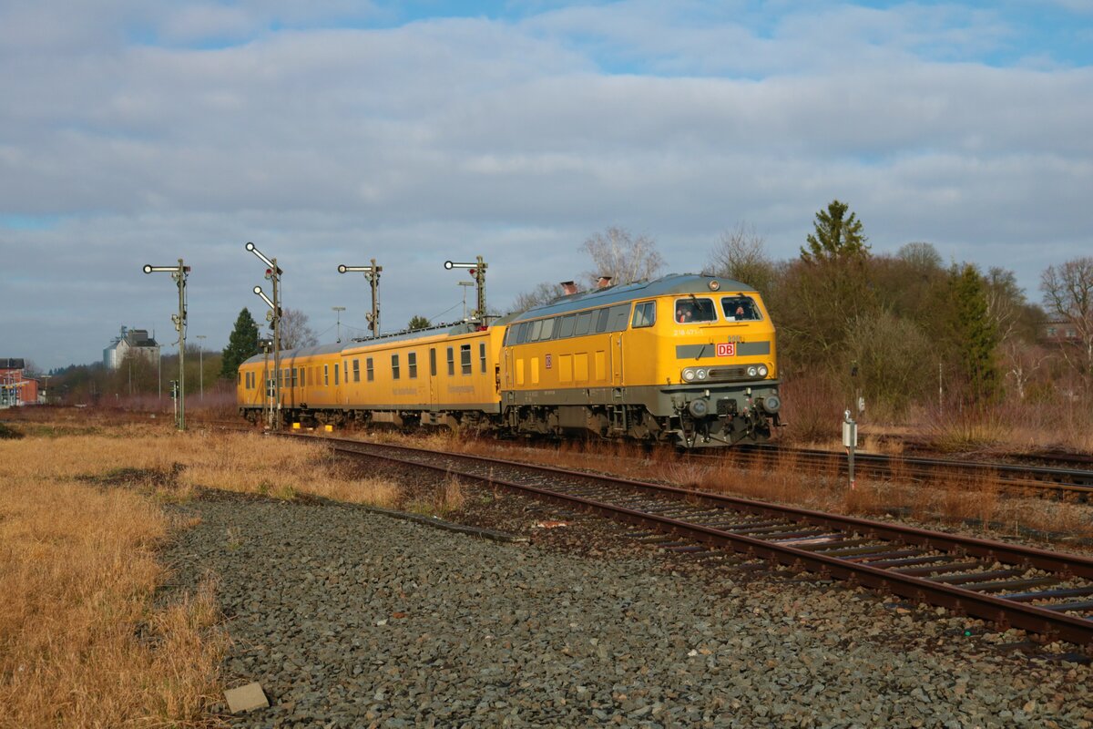 DB Netz Instandhaltung Fahrwegmesssung 218 471-1 am 26.02.22 in Hungen Bhf 