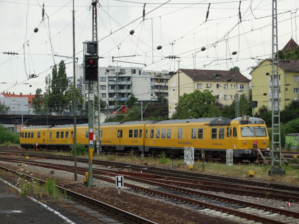 DB Netz Instandhaltung Fahrwegmessung 719 001 am 17.07.15 in Heidelberg Hbf abgestellt vom Bahnsteig aus fotografiert