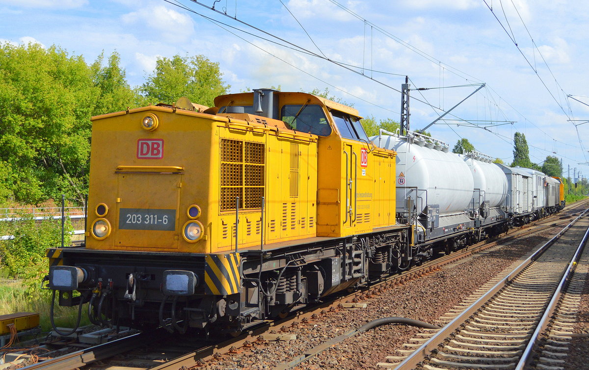 DB Netz Instandhaltung mit dem Unkraut-Spritzzug der Fa. SPIESS-URANIA CHEMICALS GMBH im Tandem der beiden 203´er vorne 203 311-6 und hinten dran 203 307-4 am 10.08.18 Durchfahrt Bf. Berlin-Hohenschönhausen.