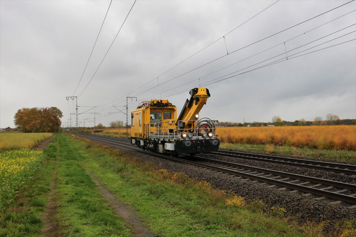 DB Netz Instandhaltung Oberleitungswagen 703 104-0 in Klein Gerau am 29.10.20