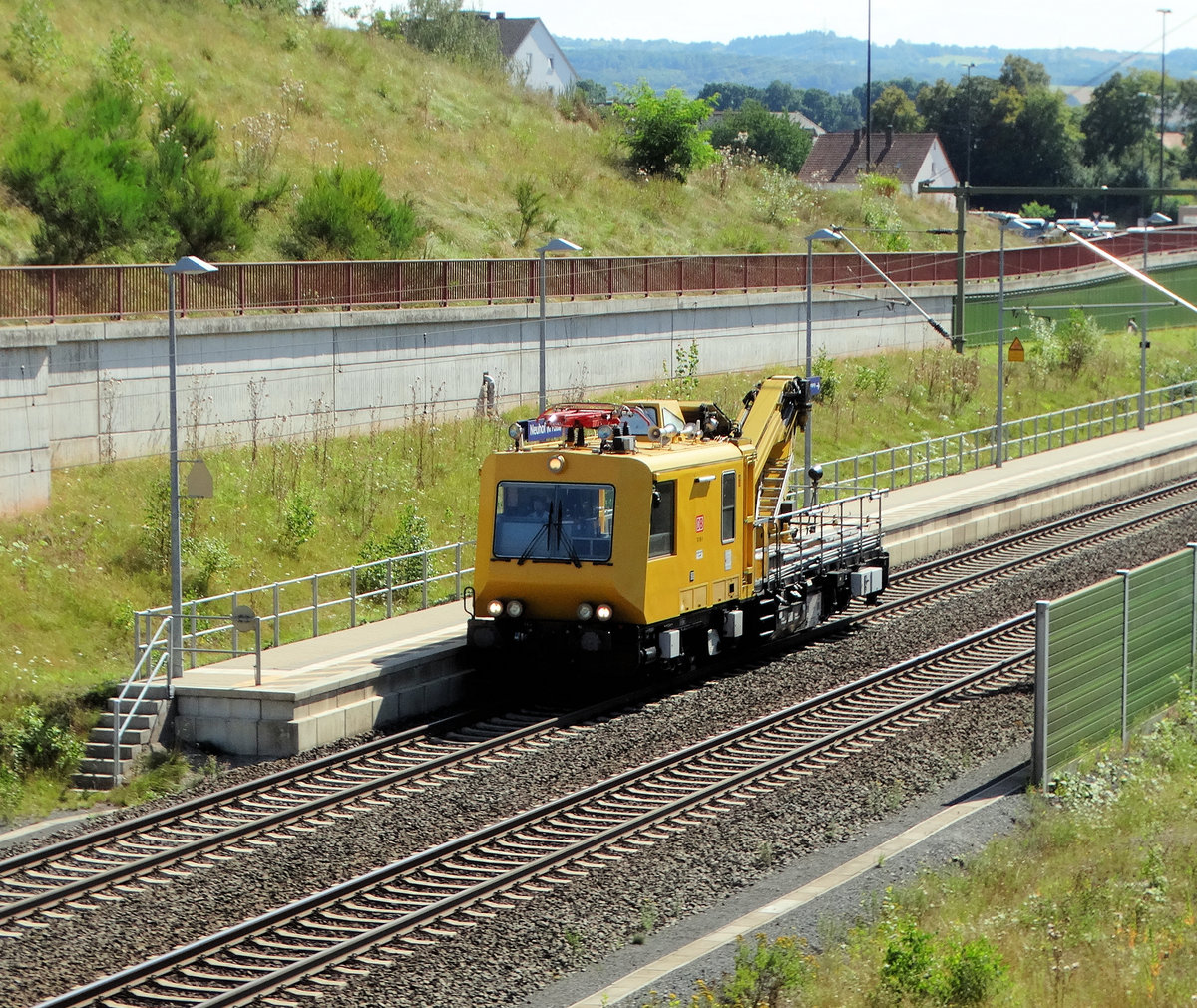 DB Netz Instandhaltung SKL am 18.08.16 bei Neuhof (Kreis Fulda) auf der KBS615