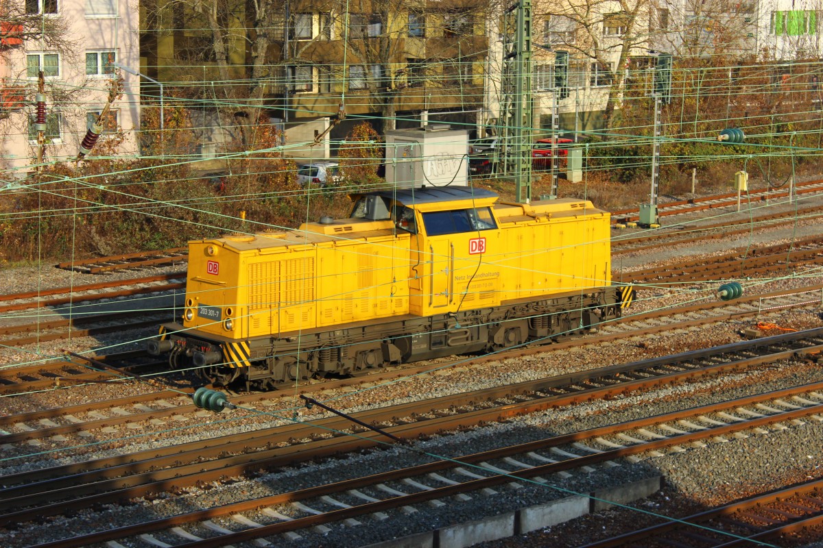 DB Netz mit 203 301-7 in Pforzheim unterwegs in Richtung Karlsruhe. /Dezember 2013