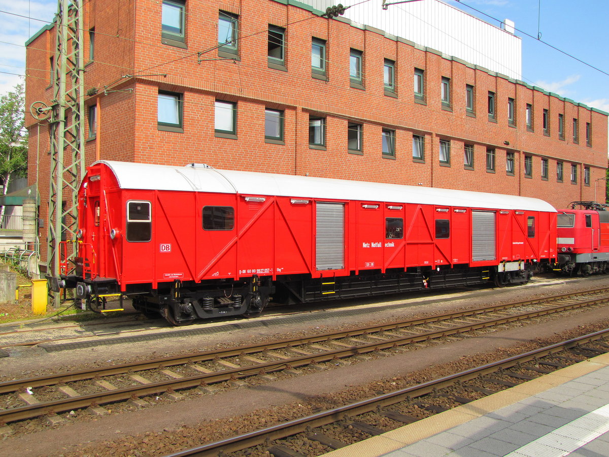 DB Netz Notfalltechnik D-DB 60 80 9927 057-1 Ehg 368, am 10.07.2012 in Koblenz Hbf.
