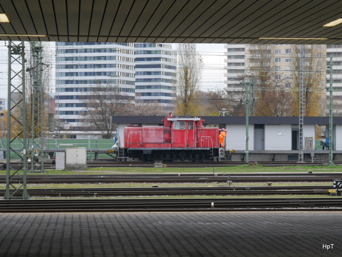 DB - Rangierlok 363 141-3 unterwegs im Basel Badischer Bahnhof am 23.11.2016