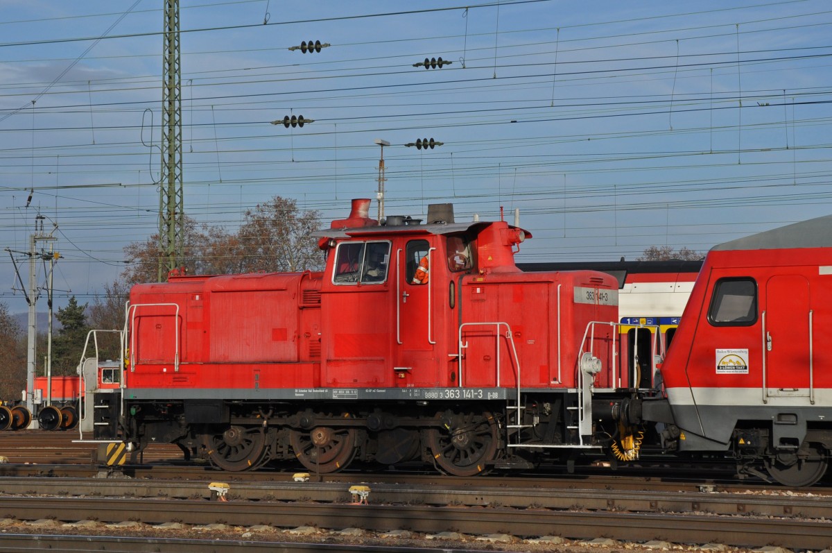 DB Rangierlok BR 363 141-3 am Badischen Bahnhof in Basel. Die Aufnahme stammt vom 21.12.2013.