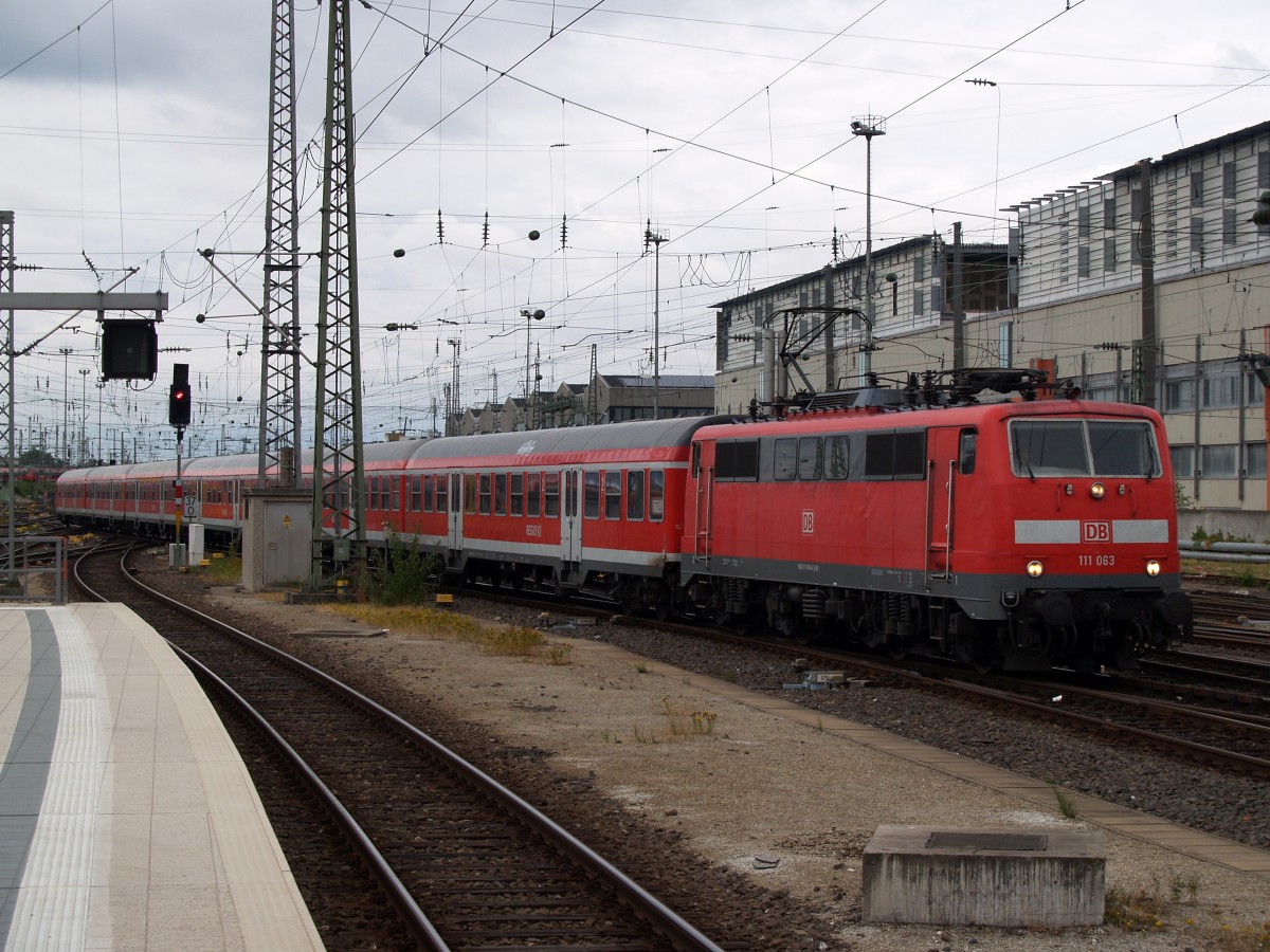 DB Regio 111 063, Frankfurt Hbf, 14-7-2015