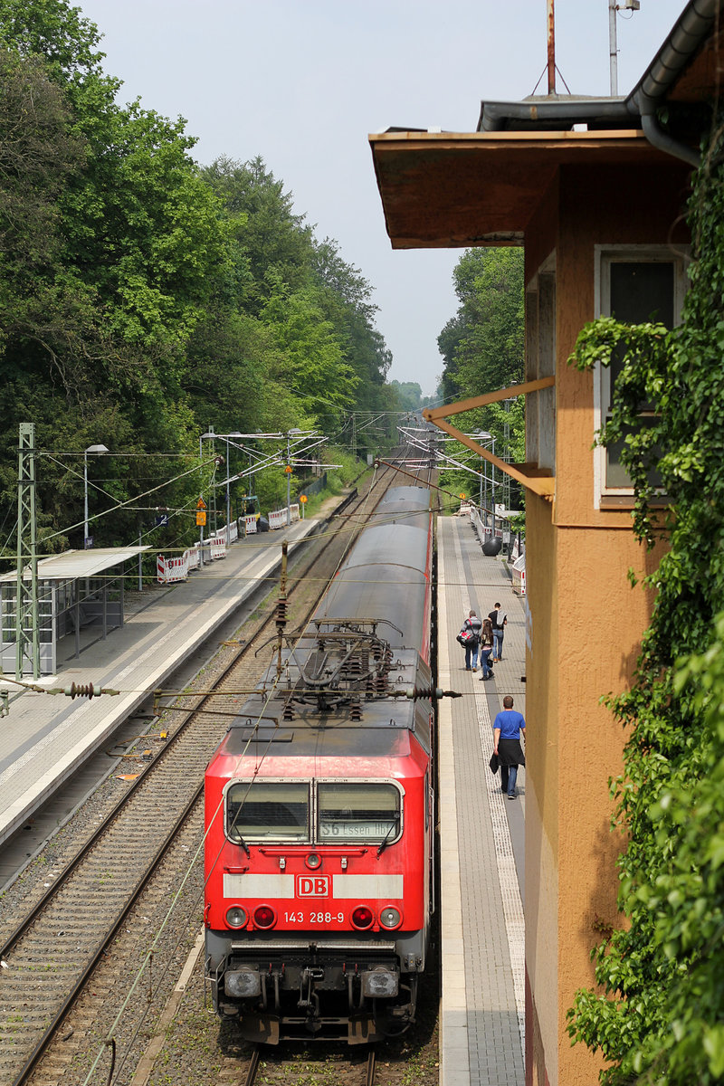 DB Regio 143 288 // Essen Stadtwald // 1. Mai 2014