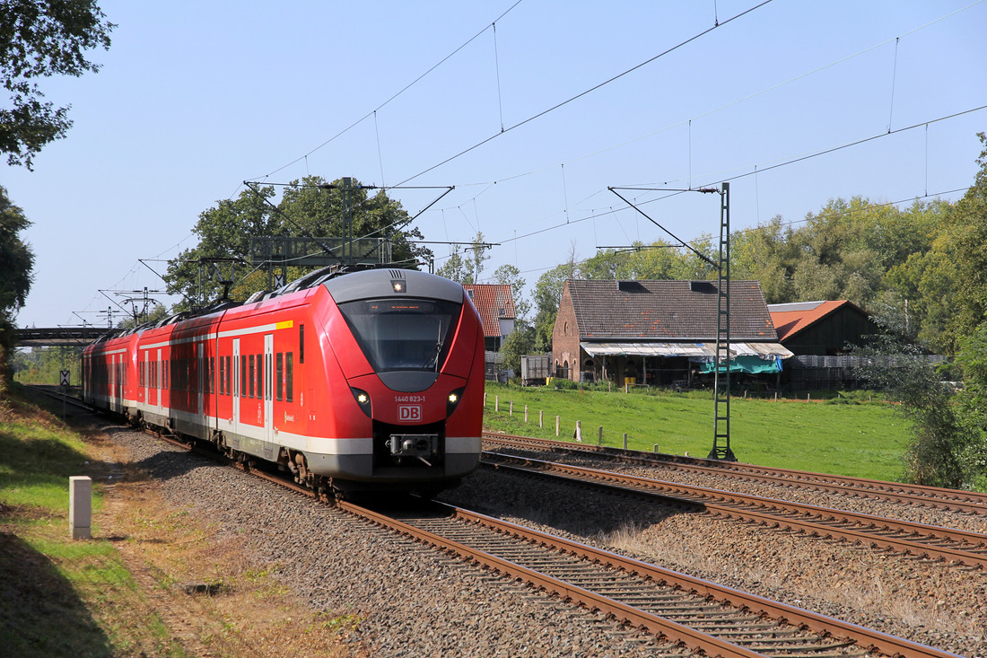 DB Regio 1440 323 + 1440 322 // Aufgenommen zwischen Düsseldorf-Gerresheim und Erkrath. // 18. September 2018