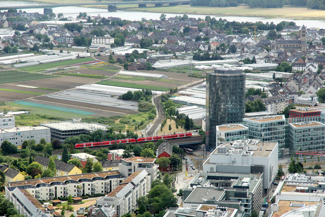 DB Regio 1440 xxx + 1440 xxx // Düsseldorf (aufgenommen vom Rheinturm) // 7. Juli 2019