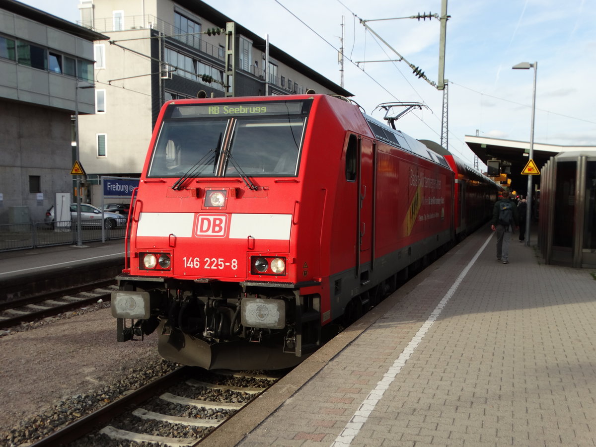 DB Regio 146 225-8 mit RB in Freiburg (Breisgau) Hbf am 20.03.17