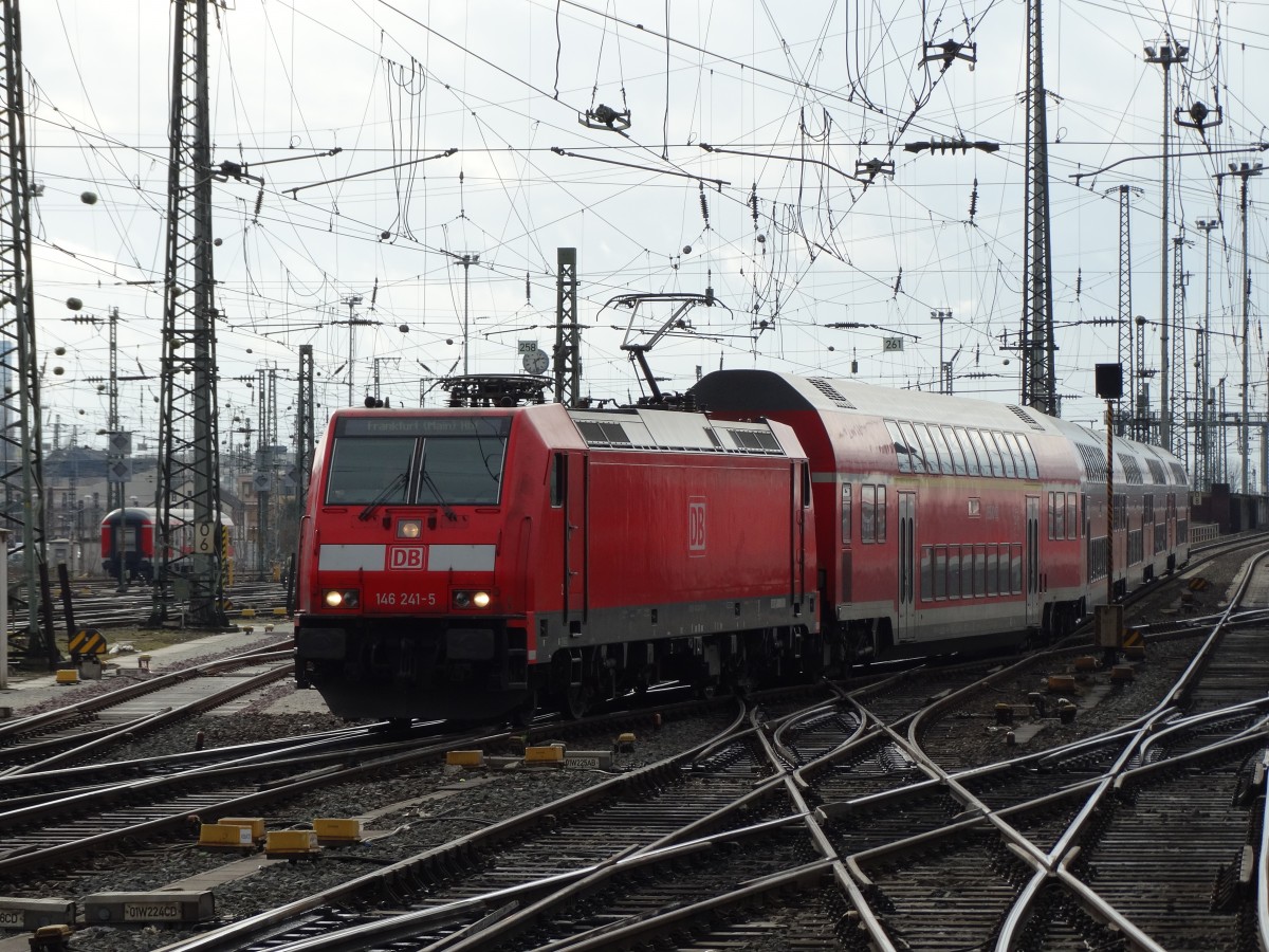 DB Regio 146 241-5 am 01.03.15 in Frankfurt am Main Hbf vom Bahnsteig aus fotografiert
