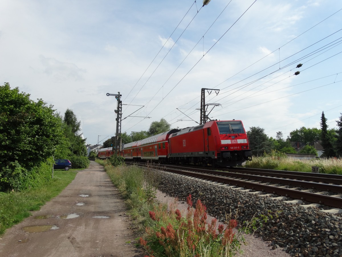 DB Regio 146 241-5 am 27.06.16 bei Hanau Hbf Südeinfahrt  