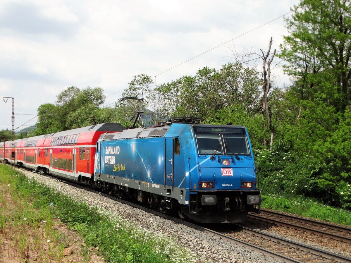 DB Regio 146 246-4 Bahnland Bayern auf der Spessartrampe am 25.05.17 von einen Gehweg aus fotografiert