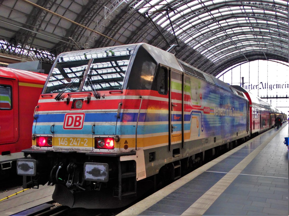 DB Regio 146 247-2 Vernetzt in die Zukunft am 09.12.17 in Frankfurt am Main Hbf