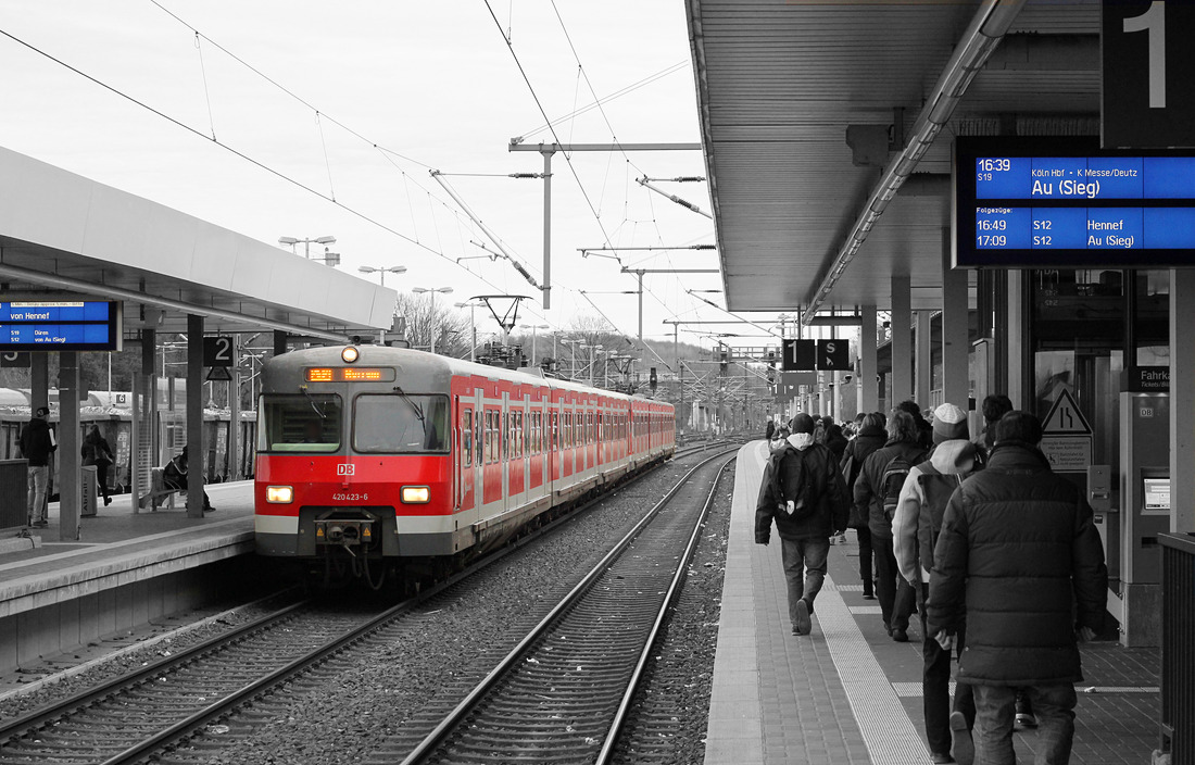 DB Regio 420 423 + 420 xxx // Horrem // 12. März 2019