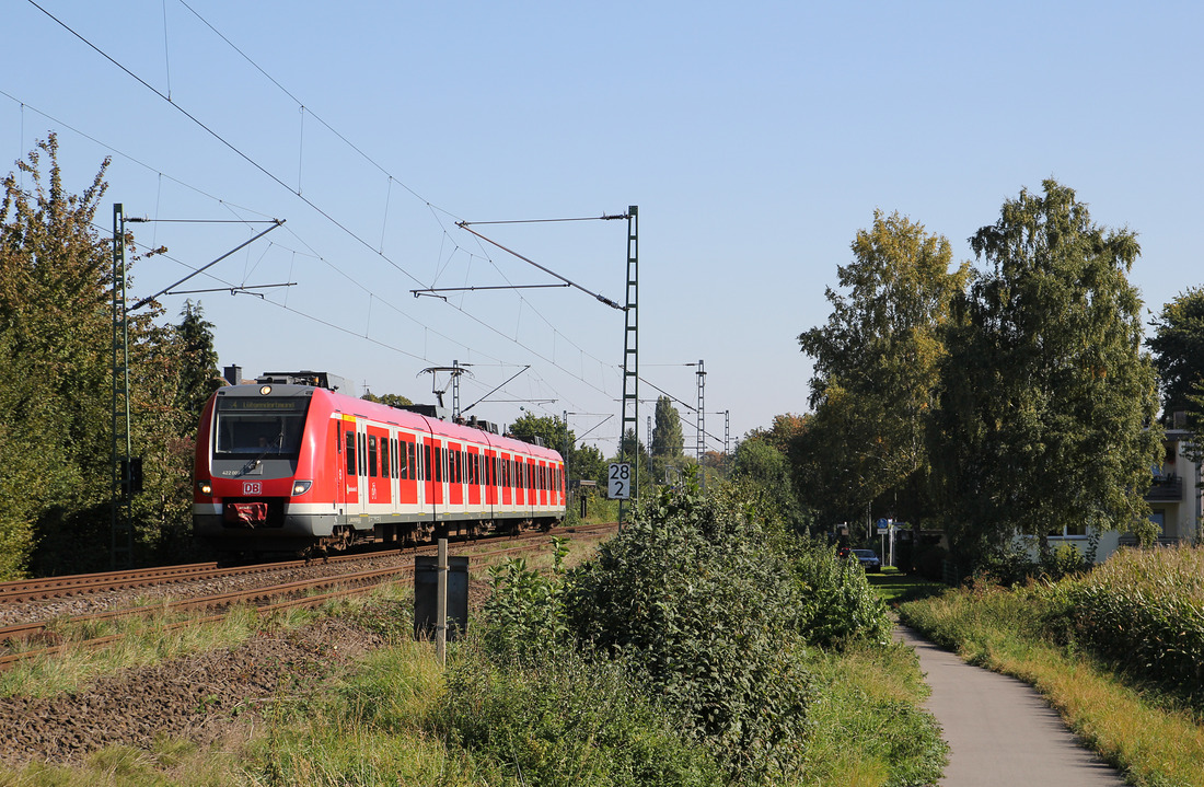 DB Regio 422 001 // Dortmund-Asseln Mitte // 1. Oktober 2015
