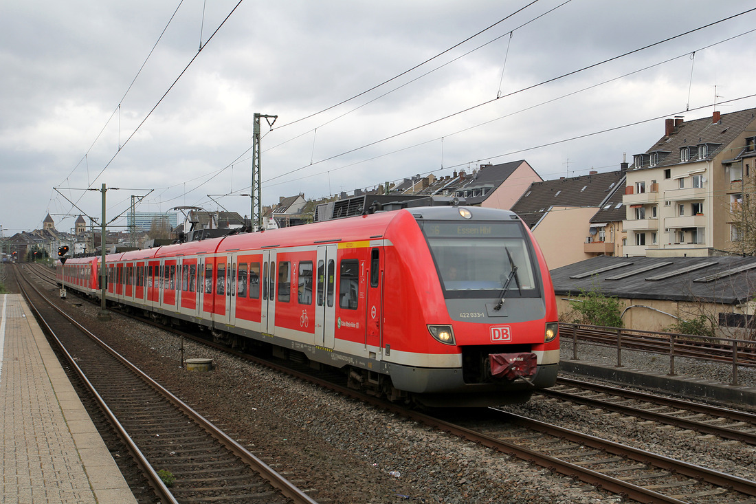 DB Regio 422 033 + 422 061 als Umleiter-S6 // Düsseldorf-Flingern // 11. April 2015