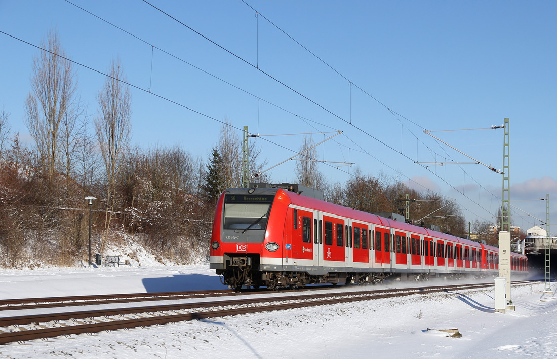DB Regio 423 100 + DB Regio 423 287 // Unterföhring // 6. Januar 2017
