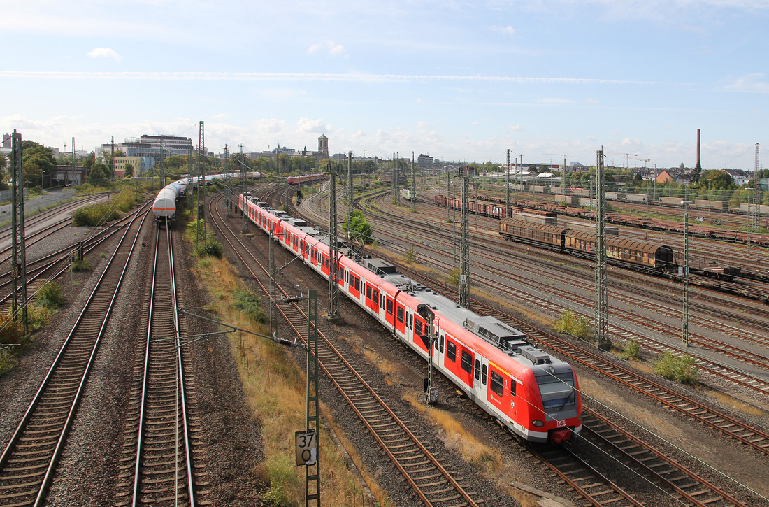 DB Regio 423 291 + 423 293 // Neuss // 17. September 2019