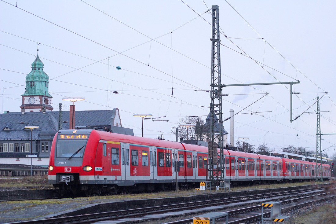 DB Regio 423 334 + 423 423 // Bad Homburg // 7. März 2016