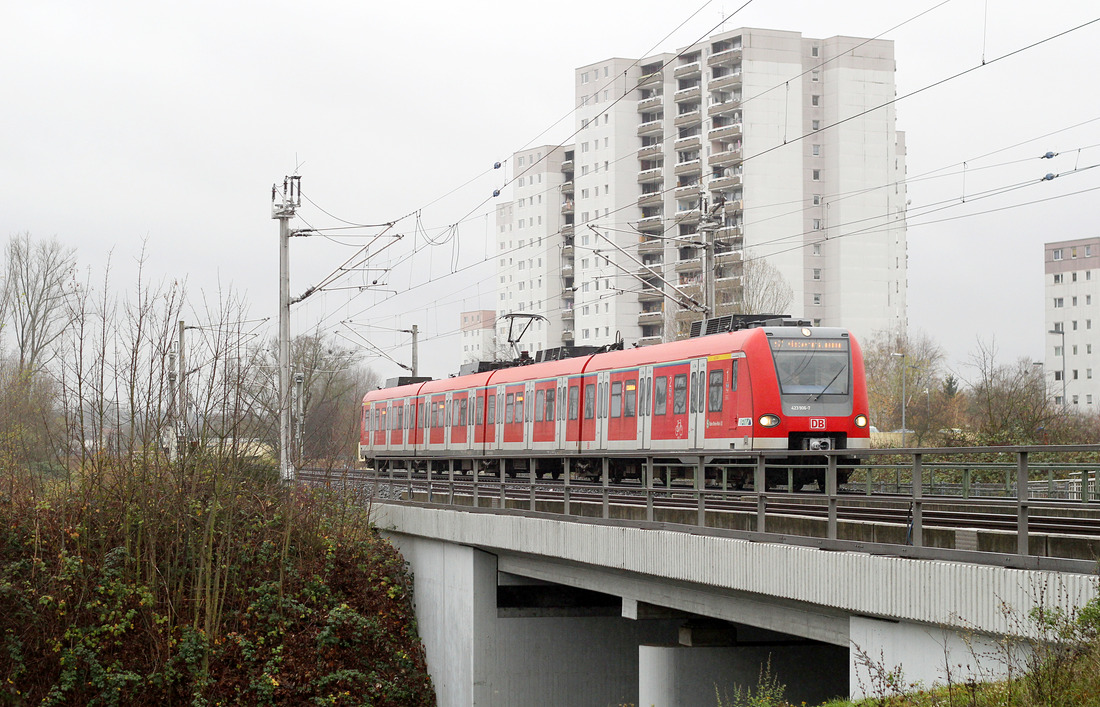 DB Regio 423 406 // Dietzenbach // 29. November 2015
