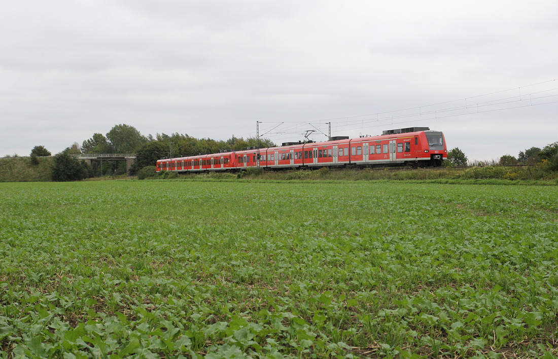 DB Regio 424 007  Bad Nenndorf  + 42x xxx // Zwischen Stadthagen und Haste (genauer Aufnahmeort nicht mehr bekannt). // 24. September 2015