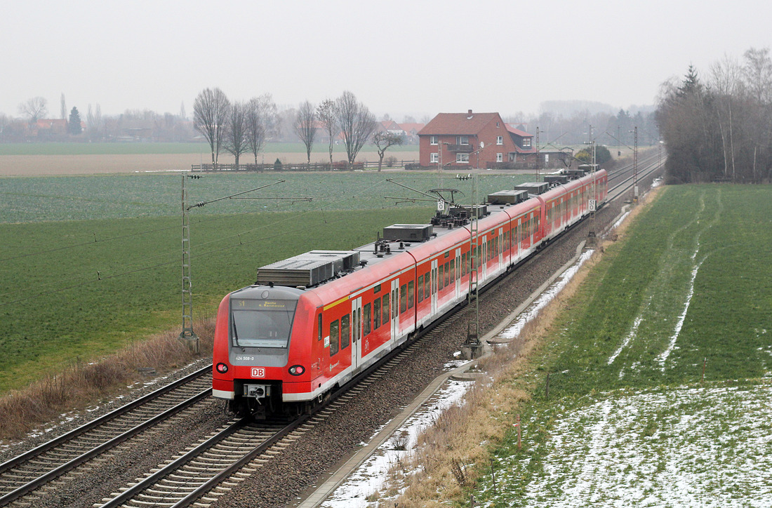 DB Regio 424 008 (Nachschuss) + 424 035 (führend)  als S 1  Minden - Haste // Bei Achum // 29. Januar 2014