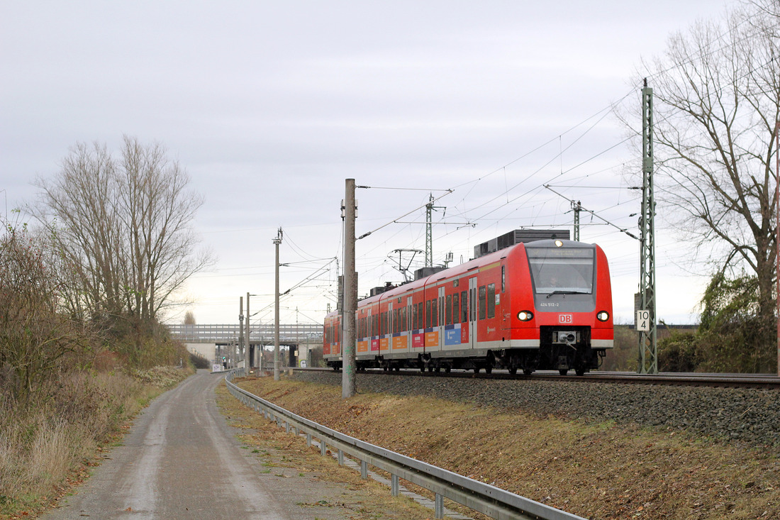 DB Regio 424 012 // Aufgenommen am westlichen Stadtrand von Lehrte. // 20. November 2016