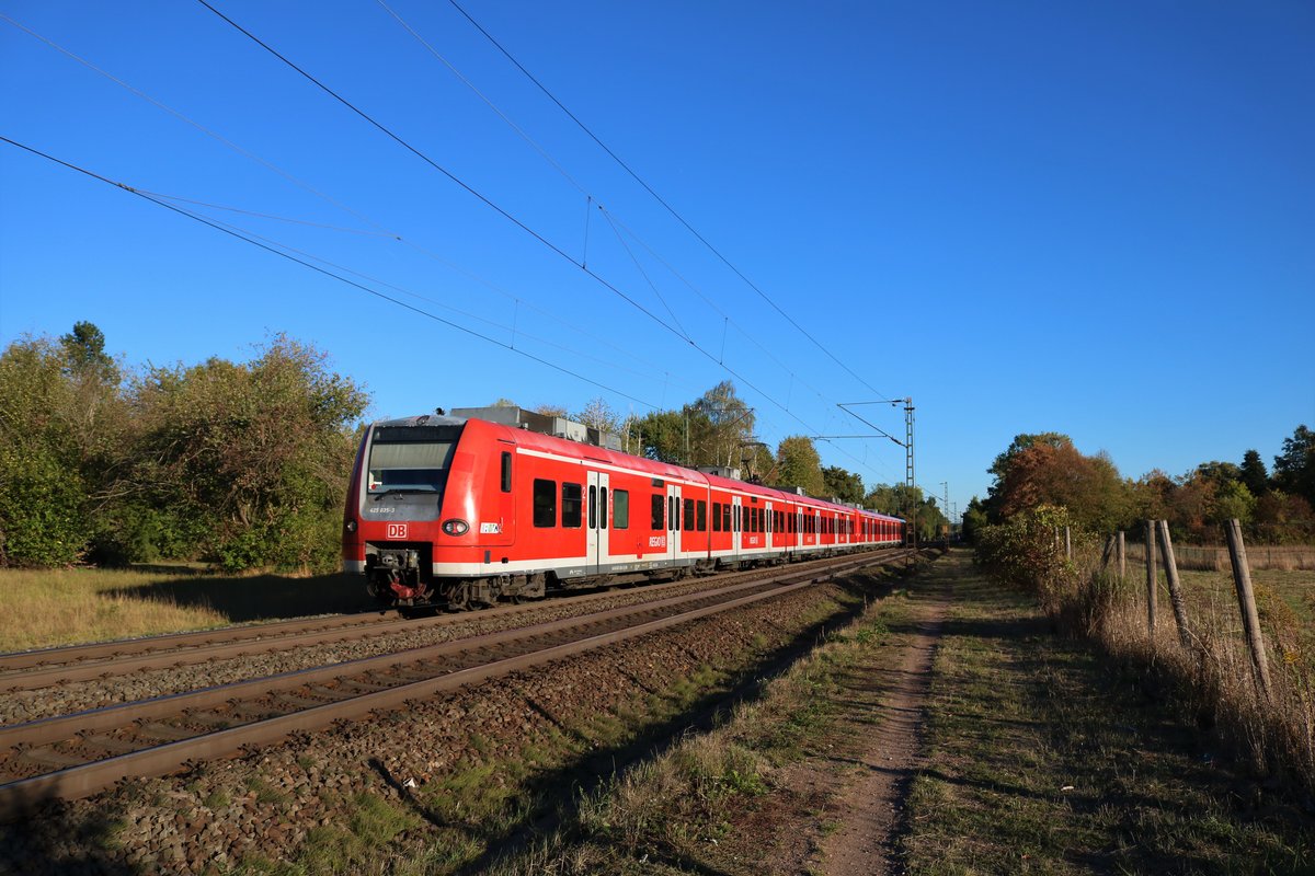 DB Regio 425 035-2 und 425 xxx-x am 27.09.18 in Hanau West 