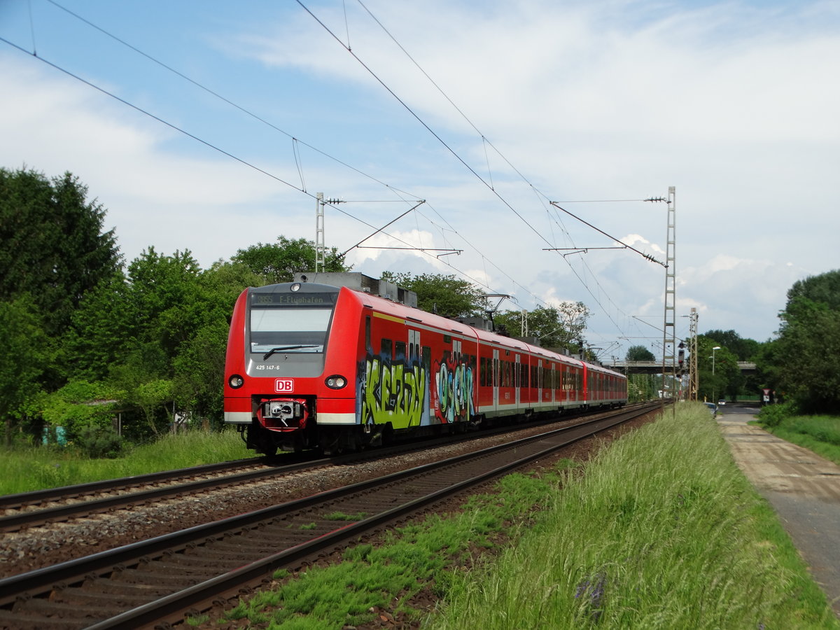 DB Regio 425 147-5 am 27.05.16 bei Maintal Ost als RB55
