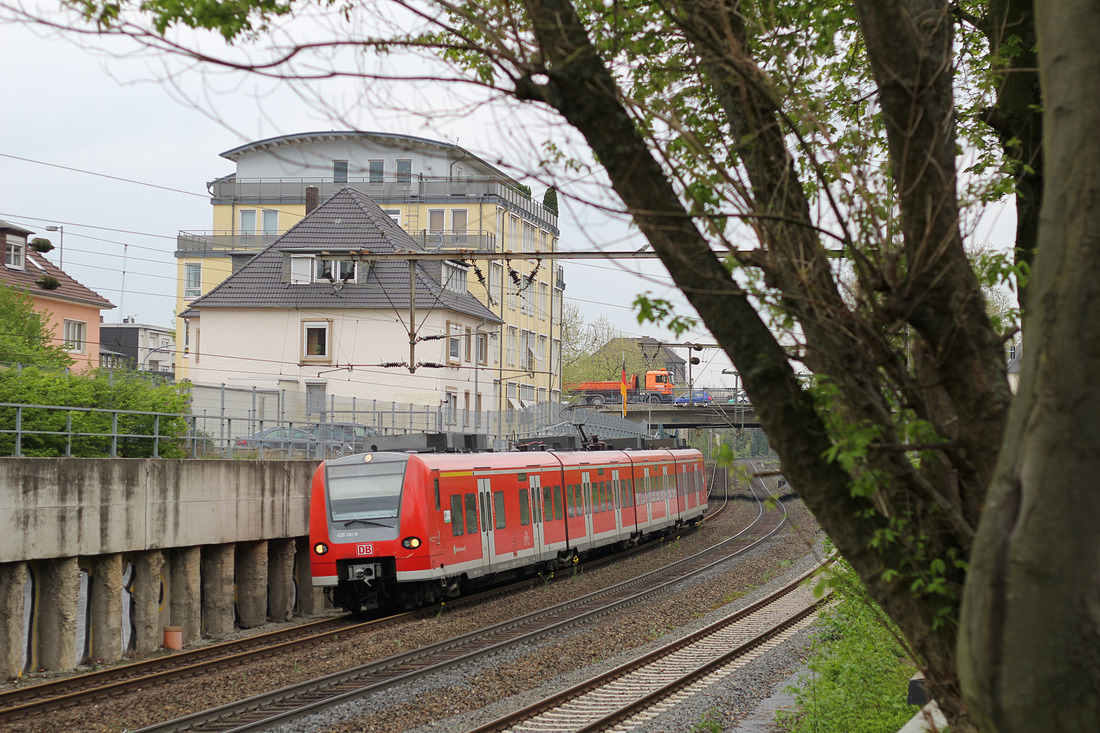 DB Regio 425 151 // Paderborn // 10. April 2014