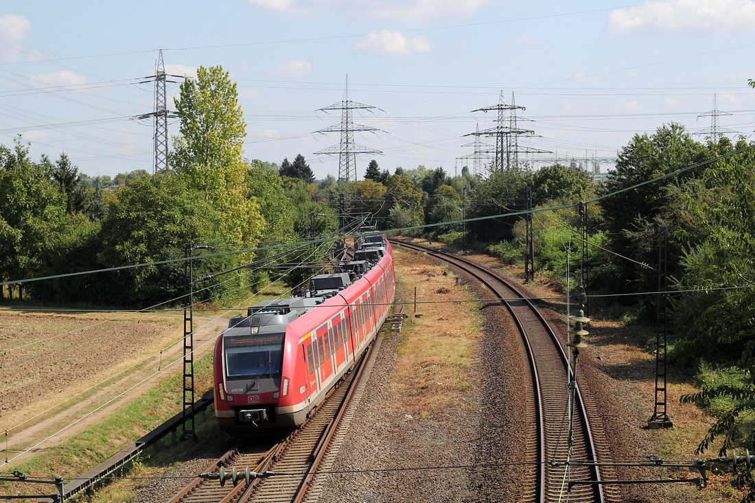 DB Regio 430 128 + 430 104 // Mainz-Bischofsheim // 6. September 2016