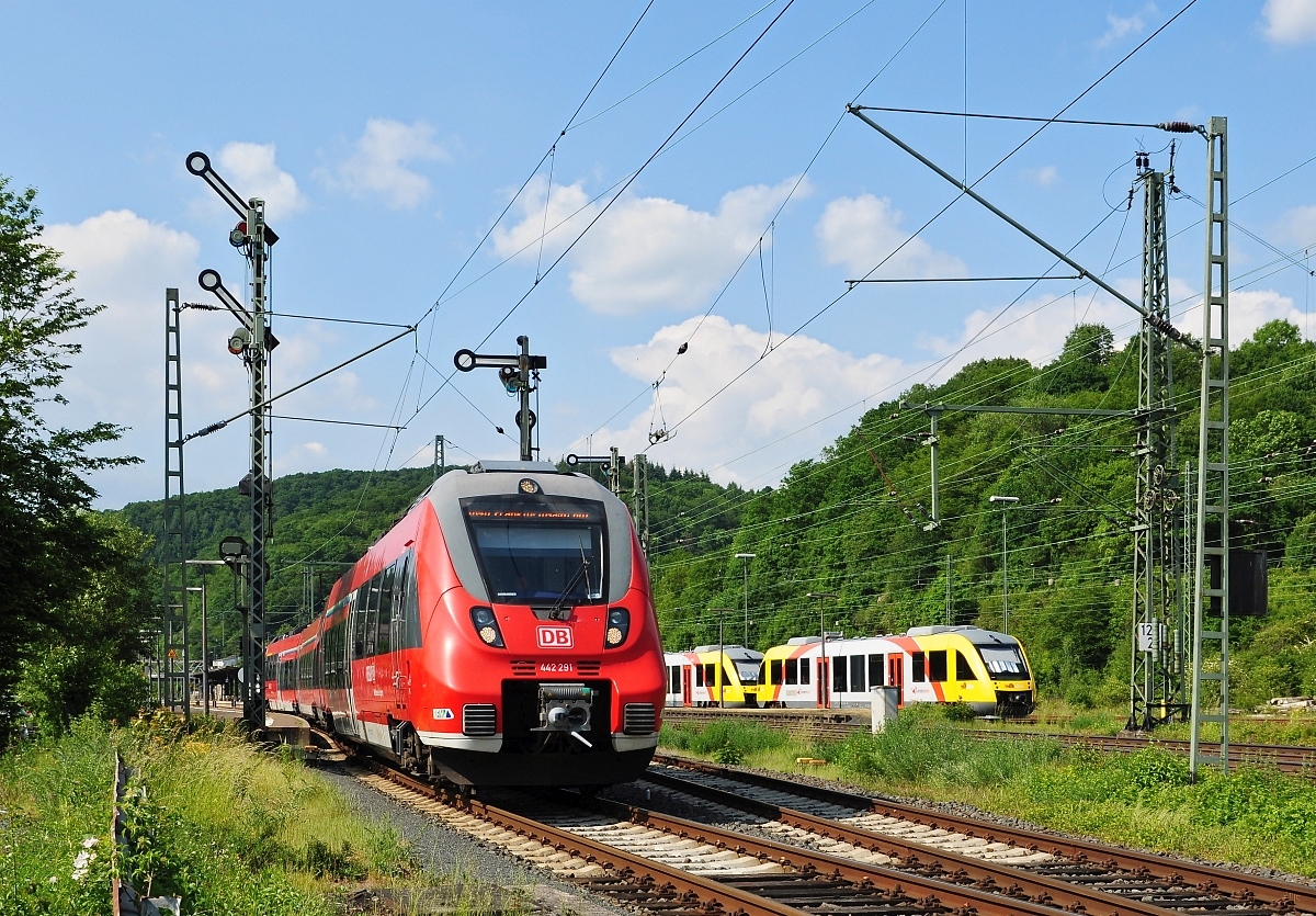 DB Regio 442 291/791 als RB 40 (15123)  Mittelhessen-Express  verlässt am 04.06.17 Dillenburg nach Frankfurt (Main) Hbf.
