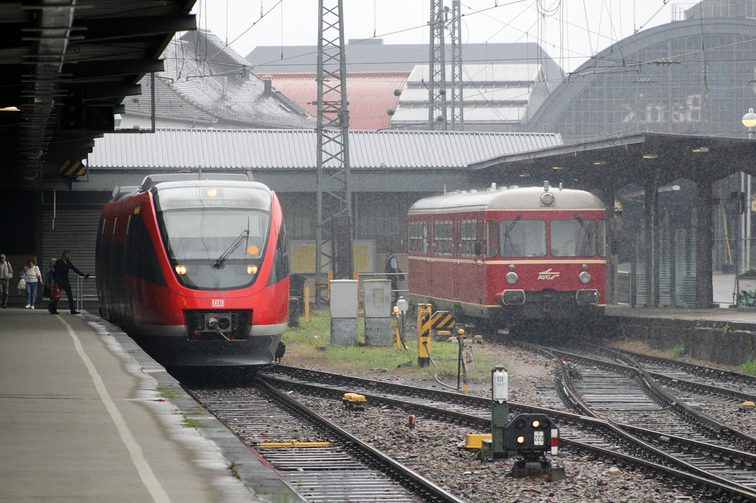 DB Regio 643 017 + AVG 452 // Karlsruhe Hbf // 24. August 2013
