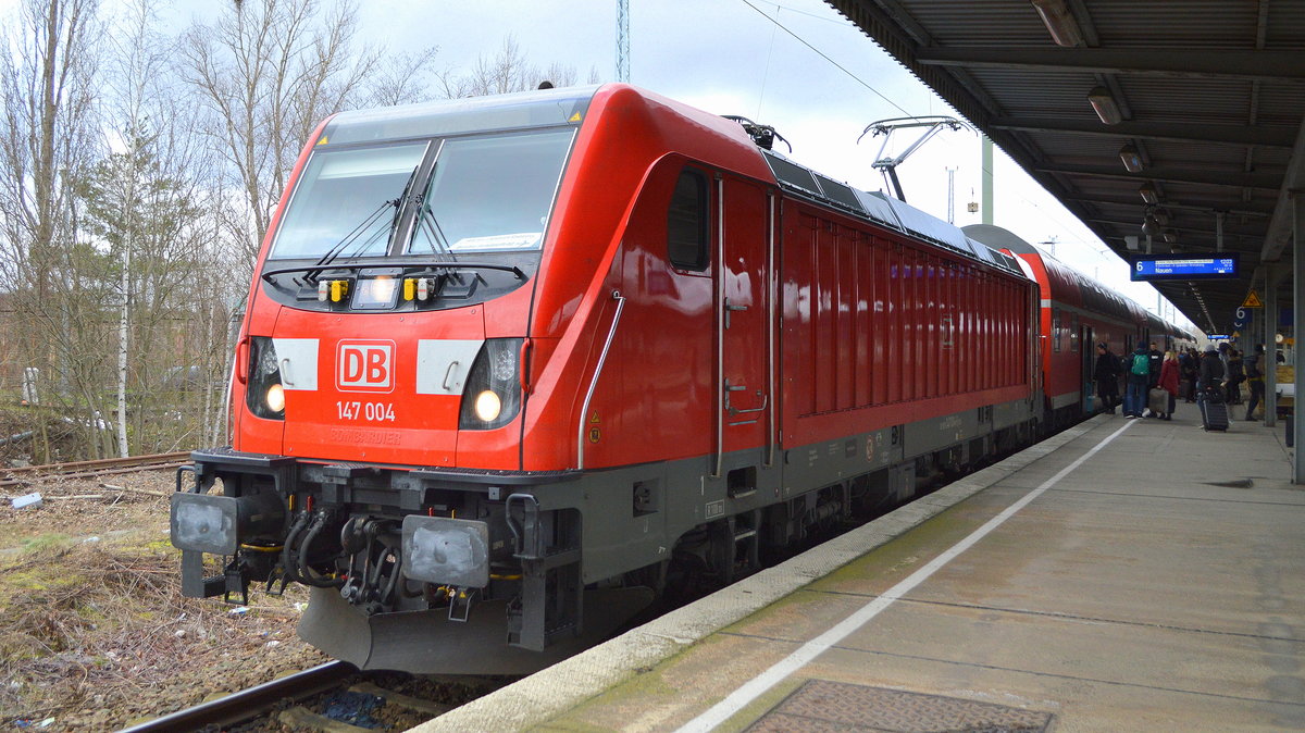 DB Regio AG [D]  147 004  [NVR-Nummer: 91 80 6147 004-6 D-DB] mit der RB 14 nach Nauen im Bf. Flughafen Berlin Schönefeld am 04.02.20