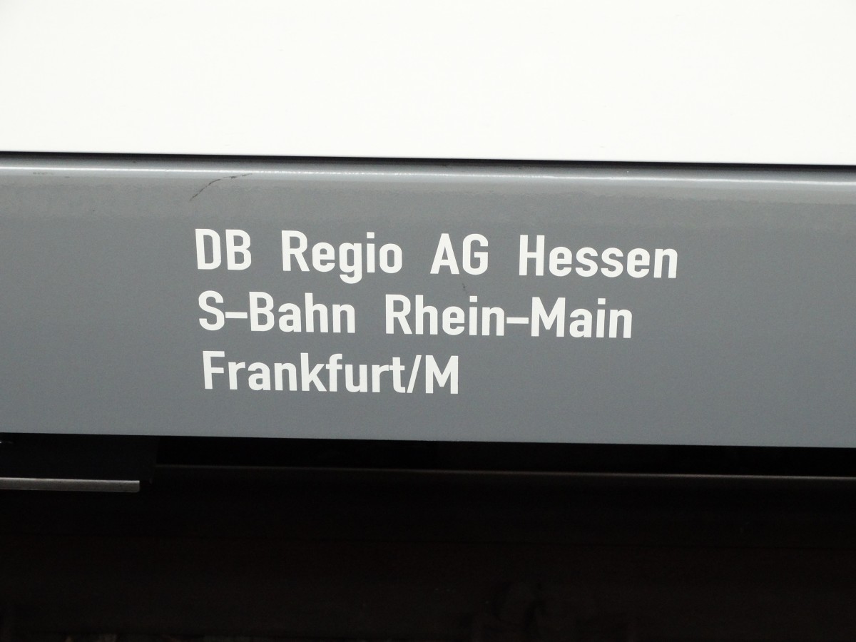 DB Regio AG Hessen S-Bahn Rhein Main Frankfurt am Main Aufschrift an einen ET 430 am 24.05.14 in Frankfurt 