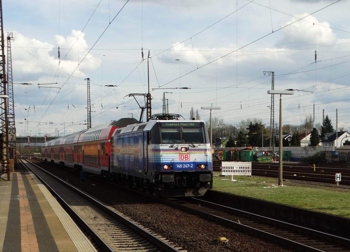 DB Regio Franken 146 247-2 Vernetzt in die Zukunft Werbung am 08.04.16 in Hanau Hbf