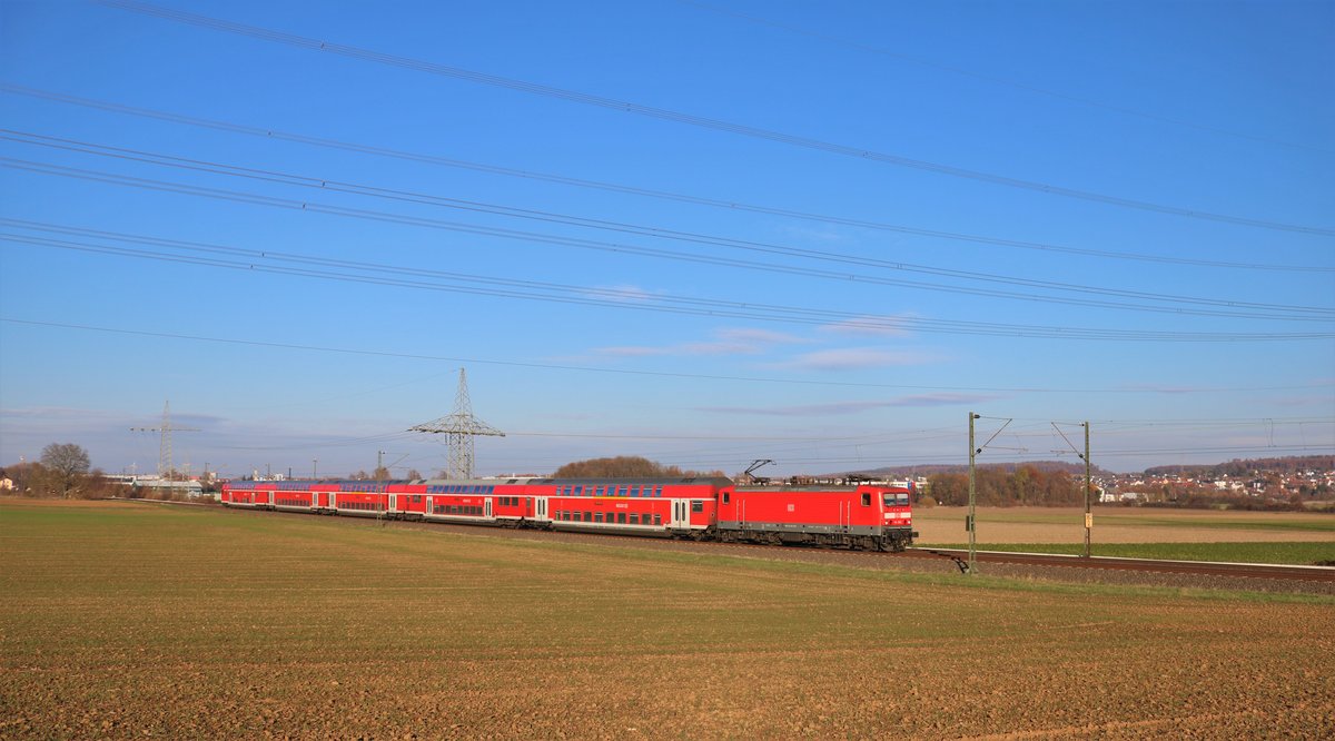 DB Regio Hessen 114 xxx mit dem RE30 am 18.11.18 bei Bad Vilbel Dortelweil
