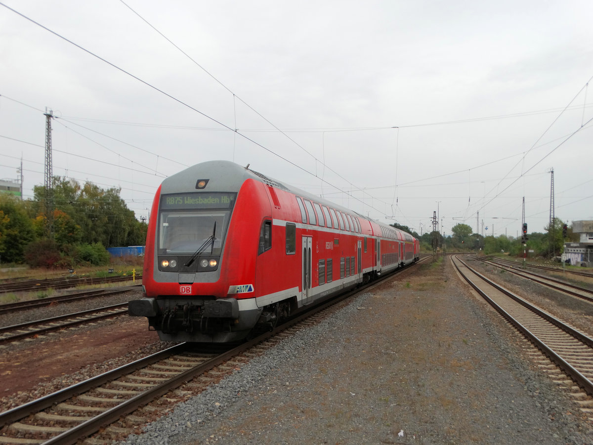 DB Regio Hessen Doppelstockwagen auf der RB75 am 14.10.16 in Babenhausen (Hessen)