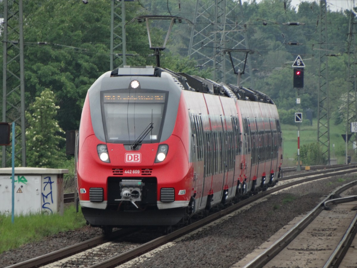 DB Regio Hessen Mittelhessenexpress 442 609 alias Hamsterbacke passiert am 02.05.14 Bad Vilbel