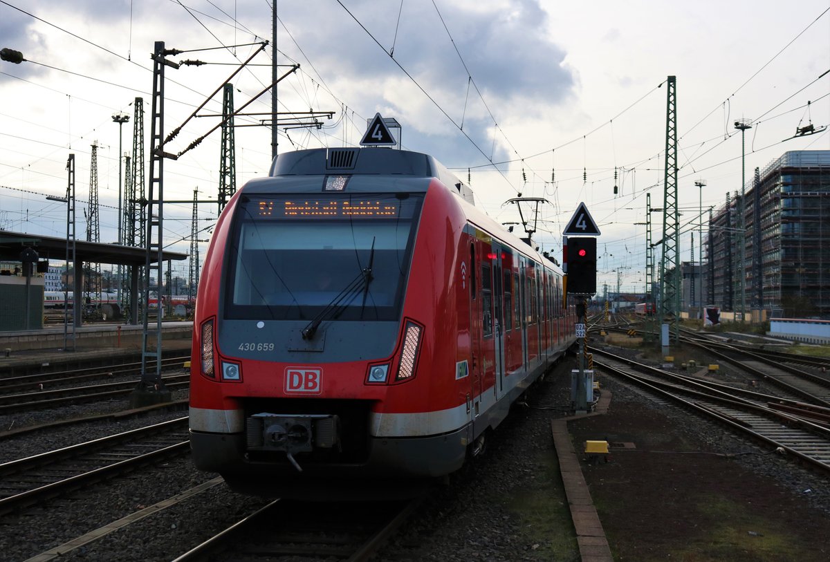 DB Regio Hessen S-Bahn Rhein Main 430 659 am 11.01.20 in Frankfurt am Main Hbf vom Bahnsteig aus fotografiert