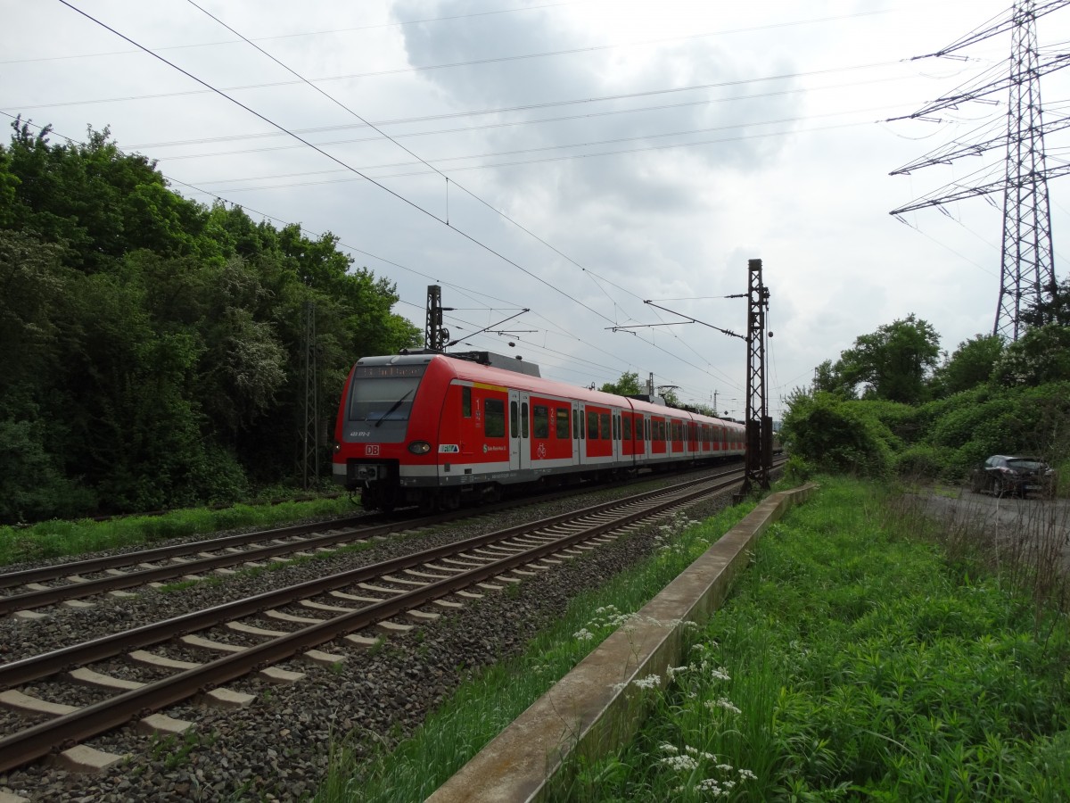 DB Regio Hessen S-Bahn Rhein Main 423 372-2 mit Regesign am 02.05.14 bei Bad Vilbel