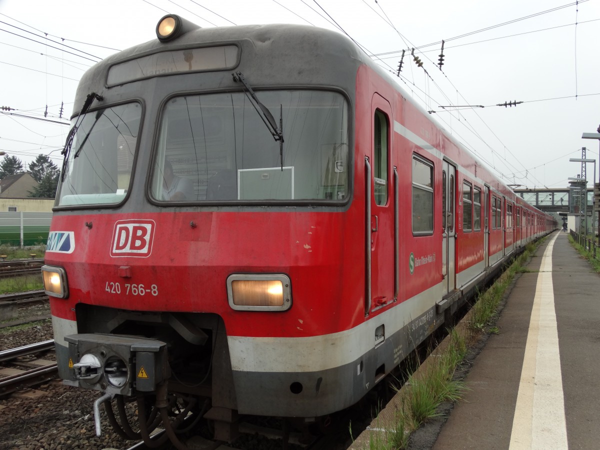 DB Regio Hessen SBahn Rhein Main 420 7668 am 30.10.14 in